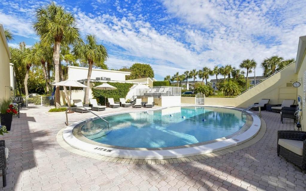 Laplaya 201C Breathtaking Gulf Panorama From This Corner End Unit With A Private Stairway To The Beach Longboat Key Buitenkant foto