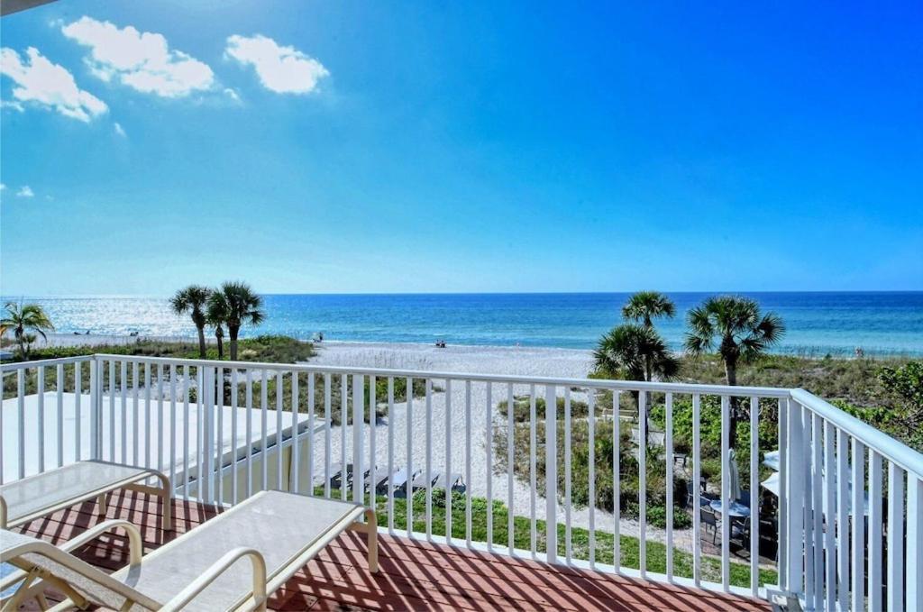 Laplaya 201C Breathtaking Gulf Panorama From This Corner End Unit With A Private Stairway To The Beach Longboat Key Buitenkant foto